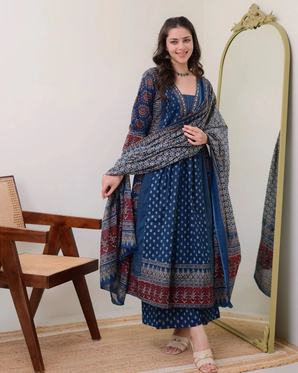 Nermosa Women Viscose Rayon Kurta Pant Dupatta Set