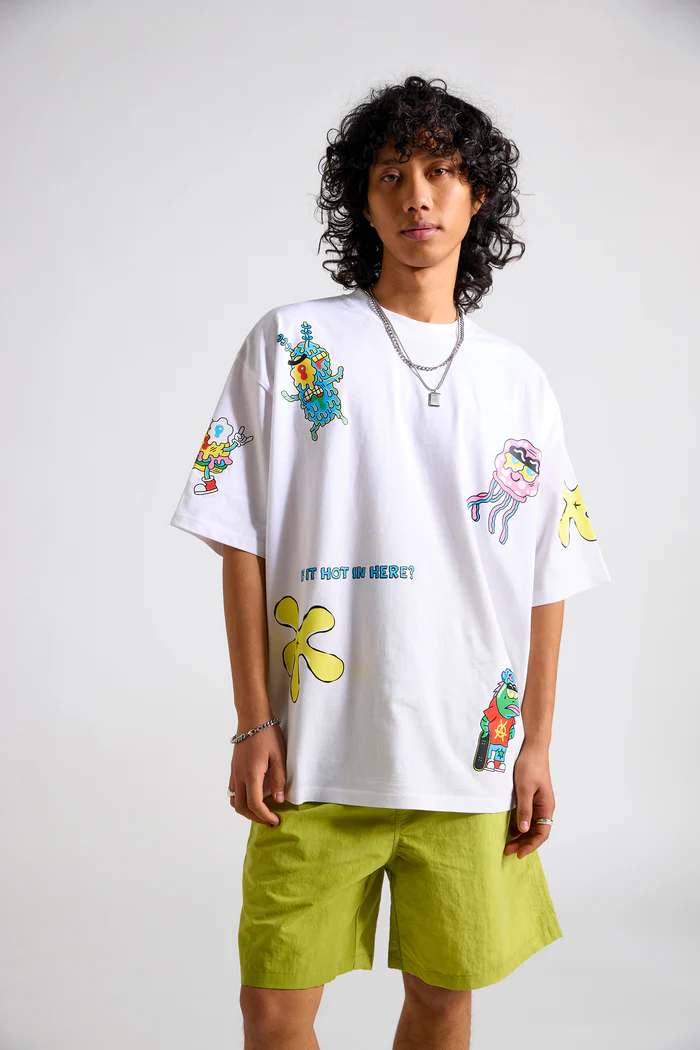Spongebob:Is it hot in here? Men's Oversized T-shirt